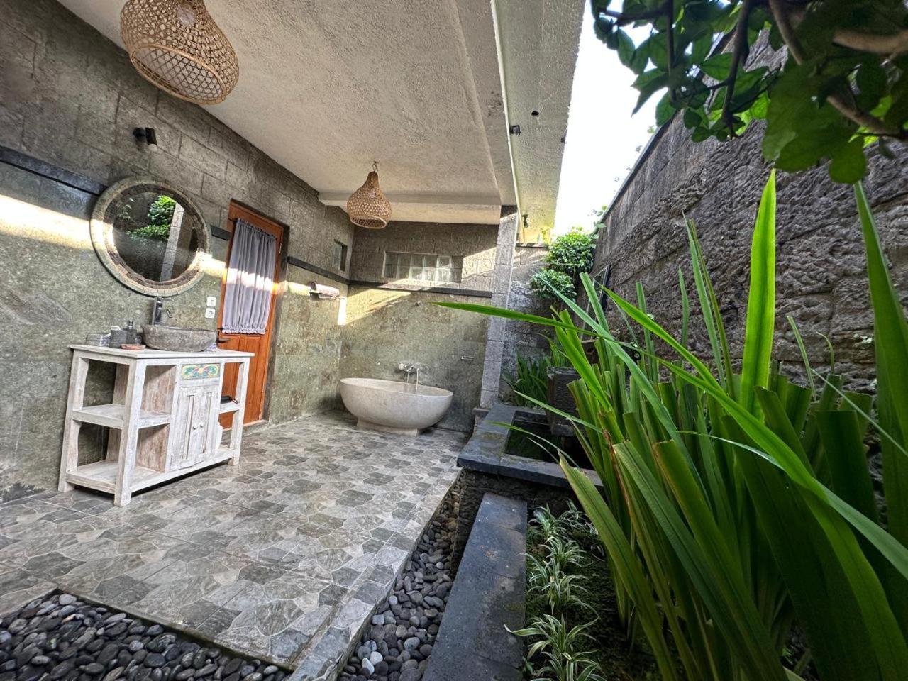 Villa Mirah House Ubud Exterior foto